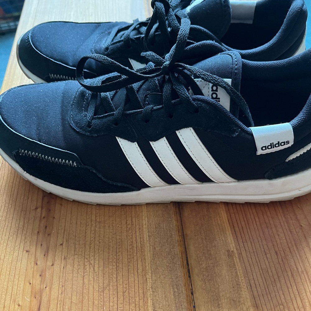 Adidas Women Cloudfoam Athletic Shoes